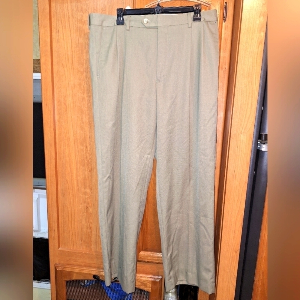 Pronto Uomo men's wool blend dress slacks in a size 38x30.
